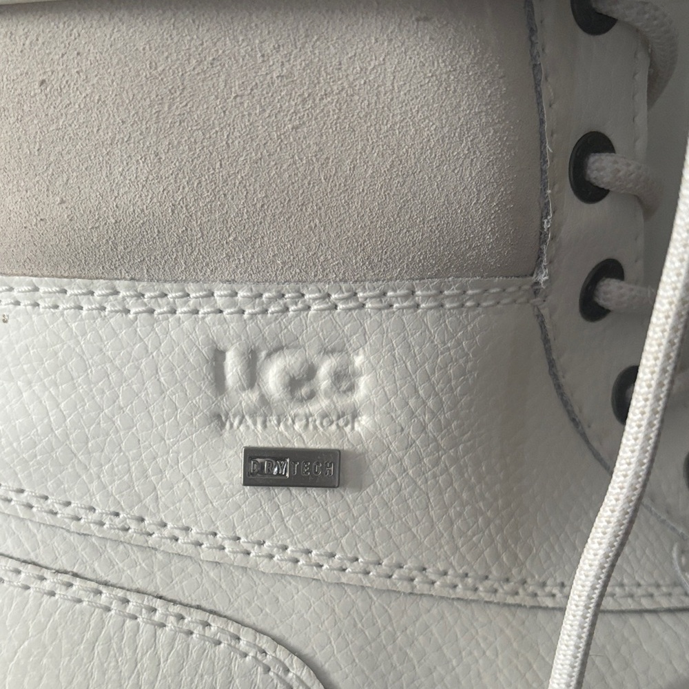 UGG Women's Cream Winter Boots - Picture 7 of 7